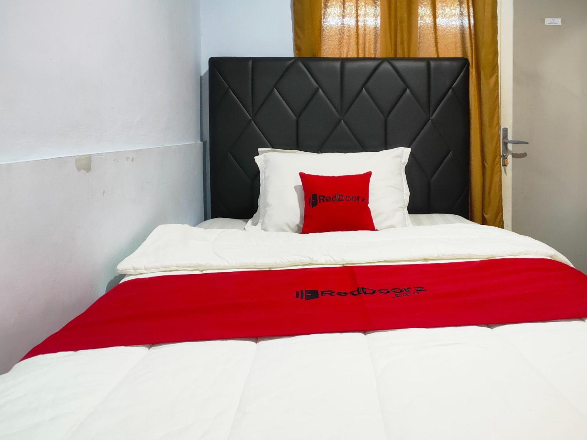 Hotel Reddoorz Syariah Near Stasiun Wates Wates  Exterior foto
