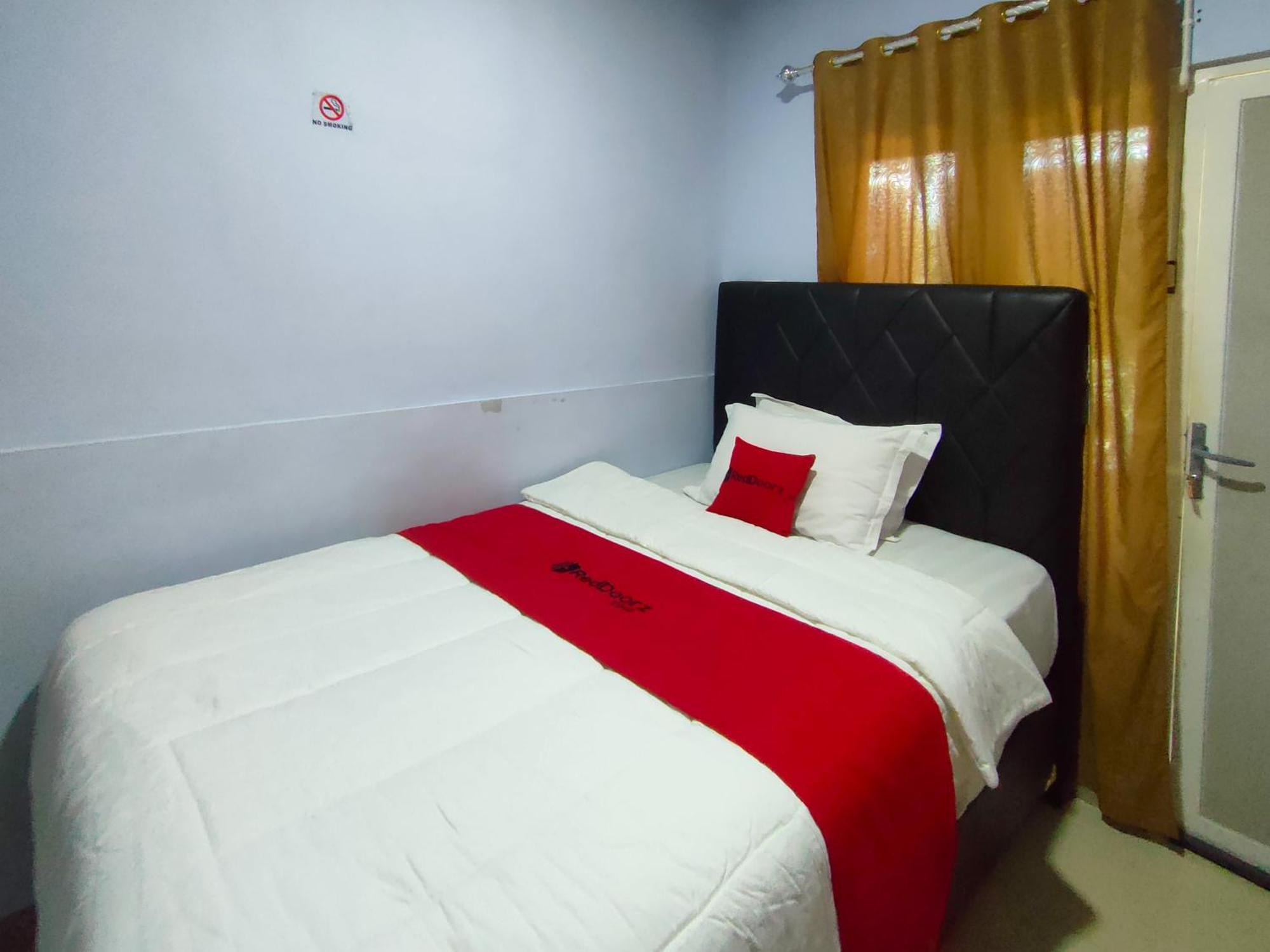 Hotel Reddoorz Syariah Near Stasiun Wates Wates  Exterior foto