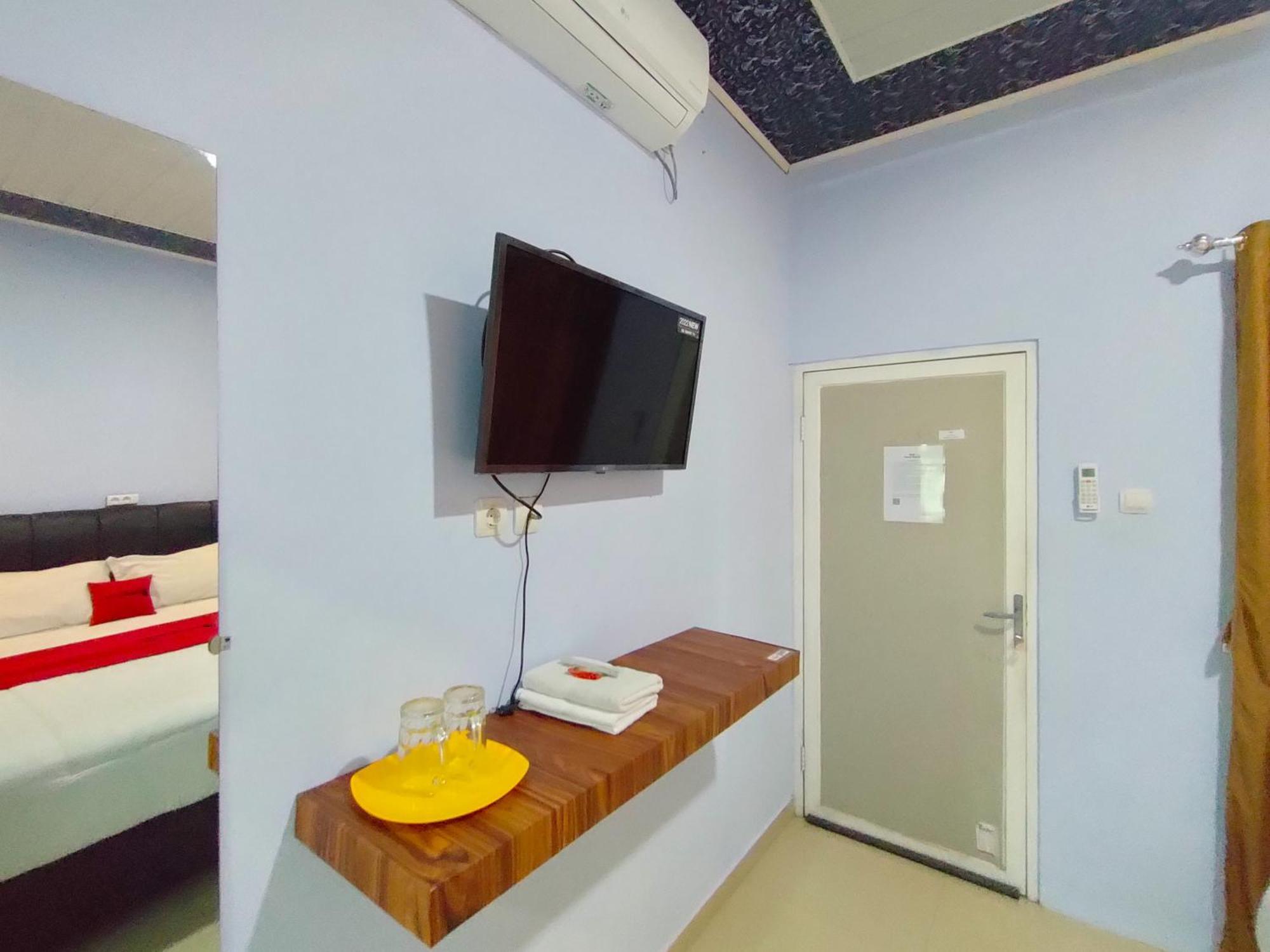 Hotel Reddoorz Syariah Near Stasiun Wates Wates  Exterior foto