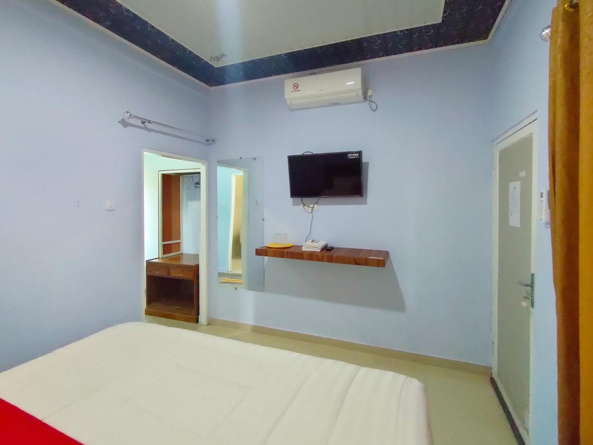 Hotel Reddoorz Syariah Near Stasiun Wates Wates  Exterior foto