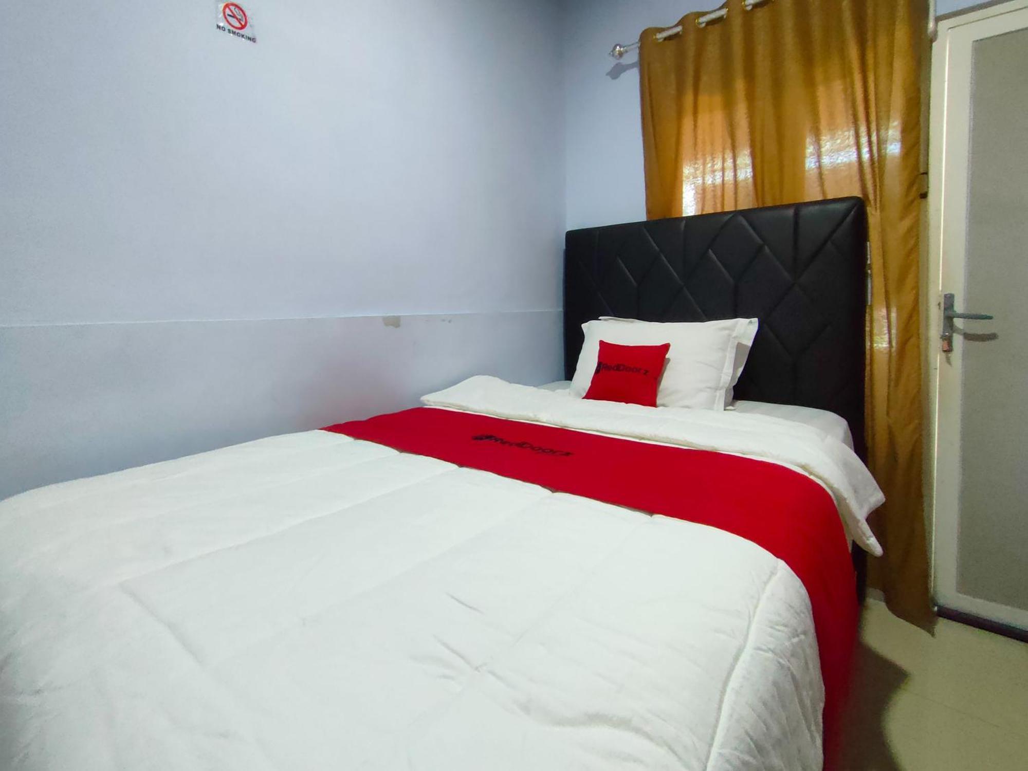Hotel Reddoorz Syariah Near Stasiun Wates Wates  Exterior foto