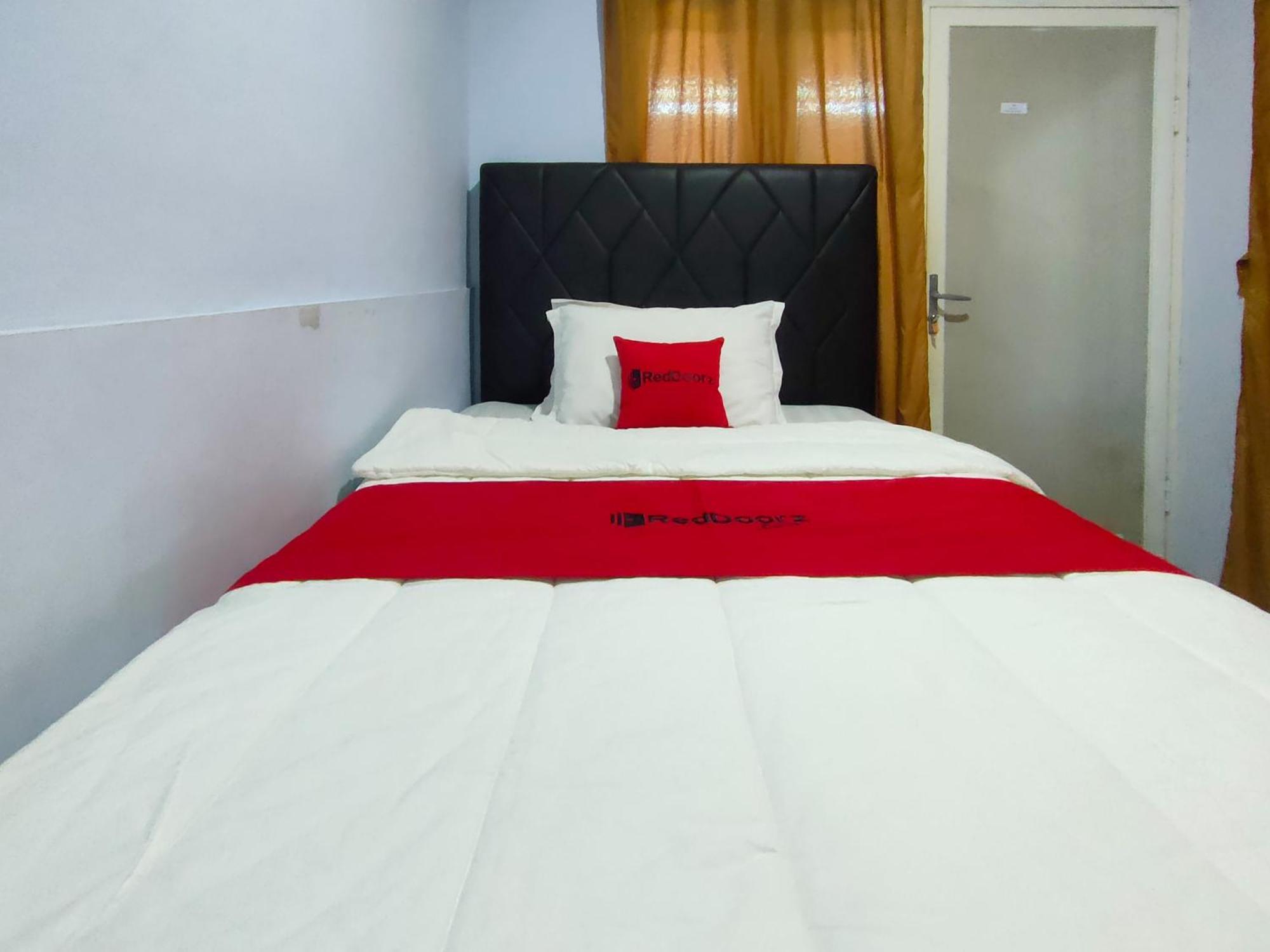 Hotel Reddoorz Syariah Near Stasiun Wates Wates  Exterior foto